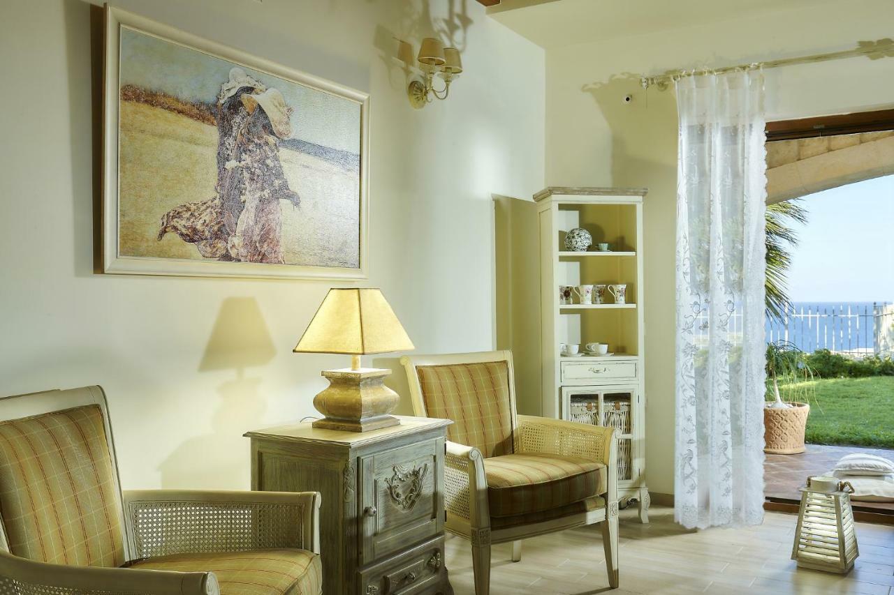 Villa Paradissi In Crete Agia Pelagia  Buitenkant foto